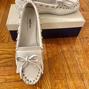 REBECCA MINKOFF X Minnetonka Women's Genuine Leather Moccasins, White 10